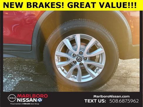 Used 2017 Nissan Rogue SV image 12