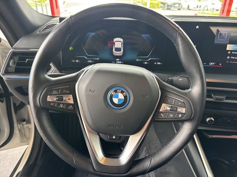 Certified 2023 BMW i4 eDrive35 RWD image 18
