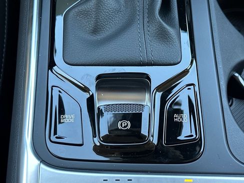 New 2026 Kia Carnival EX FWD image 30