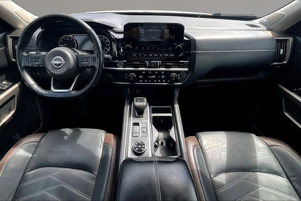 Used 2023 Nissan Pathfinder Platinum w/ Cargo Package AWD/4WD image 7