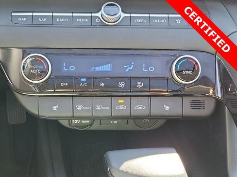 Used 2025 Hyundai Elantra SEL image 11