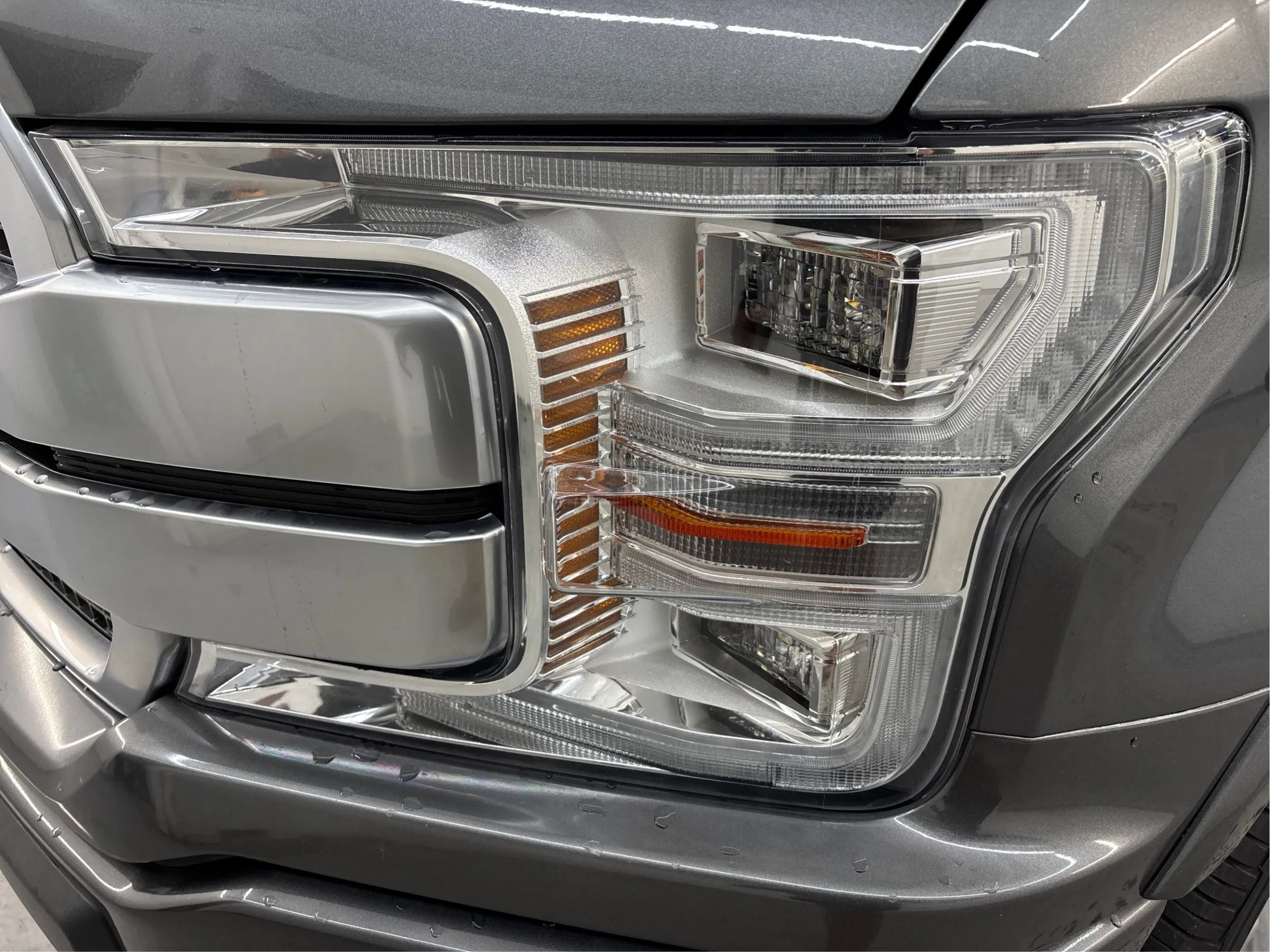 Used 2019 Ford F150 Platinum w/ Equipment Group 701A Luxury AWD/4WD image 32