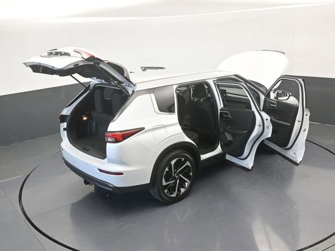 Used 2022 Mitsubishi Outlander ES image 68