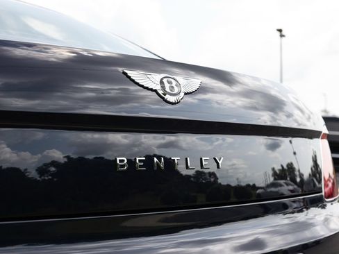 Used 2024 Bentley Flying Spur V8 AWD/4WD image 66