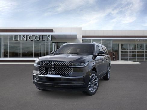 New 2026 Lincoln Navigator L Reserve AWD/4WD image 2