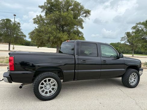 Used 2005 Chevrolet Silverado 1500 LS w/ Safe And Sound Package RWD image 16