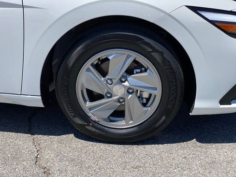 New 2026 Hyundai Elantra SE w/ Cargo Package FWD image 30