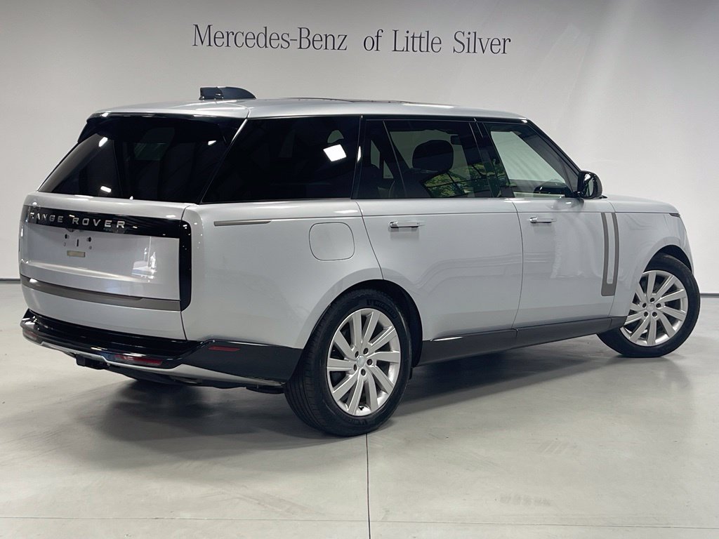 Used 2024 Land Rover Range Rover Long Wheelbase SE AWD/4WD image 6