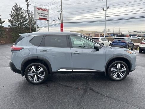 Used 2023 Nissan Rogue SL w/ SL Premium Package image 8