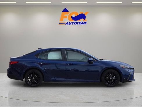 New 2026 Toyota Camry SE image 5