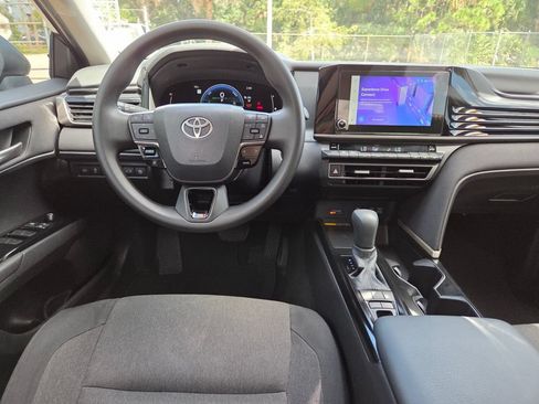 Used 2026 Toyota Camry LE FWD image 7