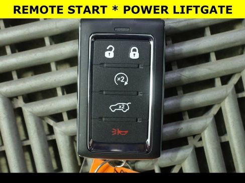 New 2025 Jeep Grand Cherokee L Altitude image 12