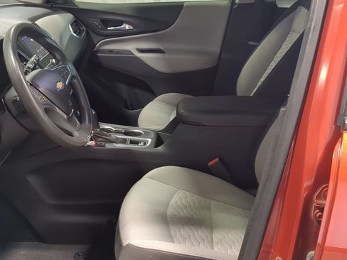 Used 2020 Chevrolet Equinox LS FWD image 20