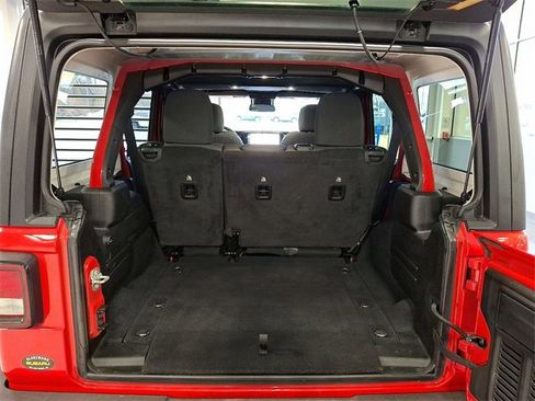 Used 2024 Jeep Wrangler Sport S image 28