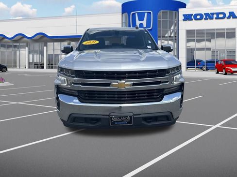 Used 2021 Chevrolet Silverado 1500 LT w/ Bed Protection Package image 2