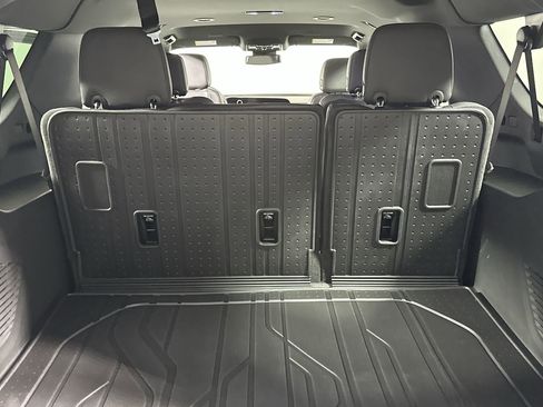 New 2026 Chevrolet Suburban LT w/ Comfort Package image 83