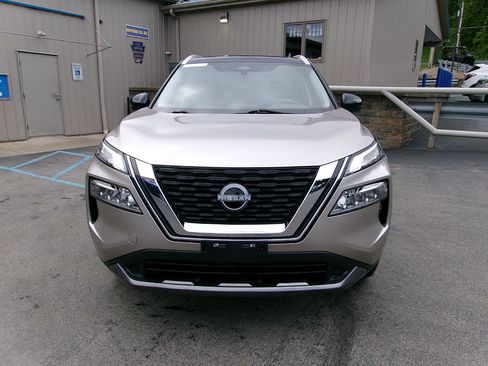 Used 2023 Nissan Rogue SL w/ SL Premium Package AWD/4WD image 2