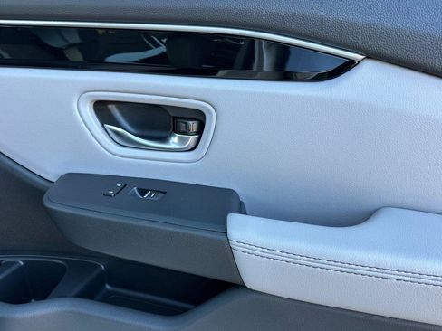 New 2025 Honda Pilot Touring image 21