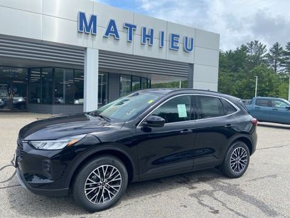 New 2025 Ford Escape SE