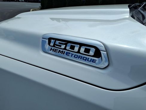 Used 2023 RAM 1500 Laramie AWD/4WD image 19