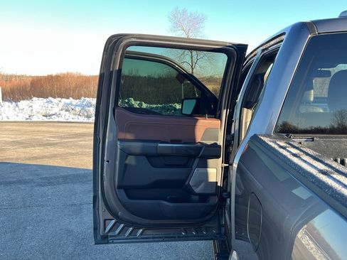 Used 2021 Ford F150 Lariat w/ Equipment Group 502A High image 38