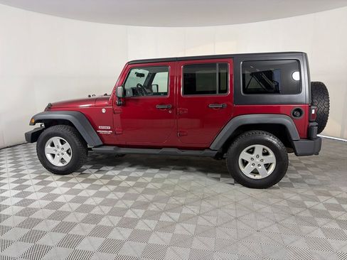 Used 2011 Jeep Wrangler Unlimited Sport image 4