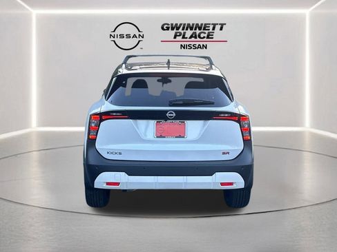 New 2026 Nissan Kicks SR image 6