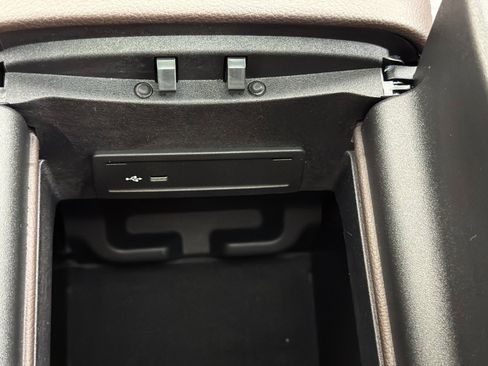 Used 2022 Mercedes-Benz GLS 450 4MATIC image 41