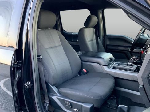 Used 2018 Ford F150 XLT w/ Equipment Group 302A Luxury AWD/4WD image 8