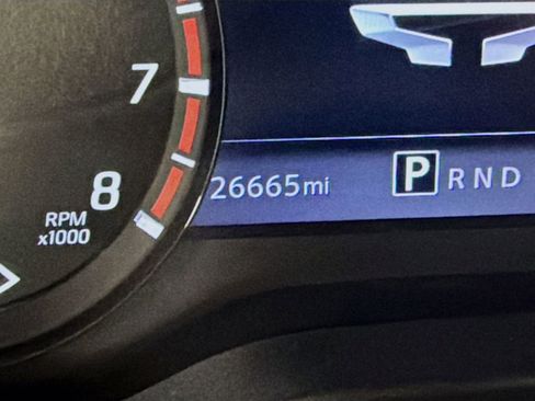 Used 2022 Nissan Titan PRO-4X w/ Pro-4x Convenience Package AWD/4WD image 12