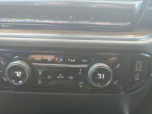 Used 2023 Chevrolet Silverado 1500 RST image 34