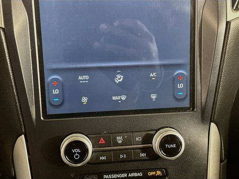 Used 2022 Ford Edge SE w/ Black Appearance Package AWD/4WD image 23