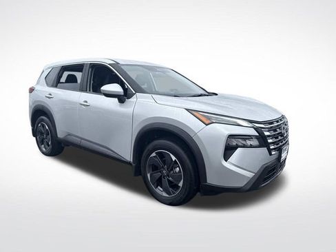 Used 2025 Nissan Rogue SV AWD/4WD image 10