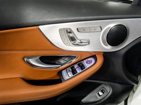 Used 2019 Mercedes-Benz C 300 4MATIC Cabriolet image 40