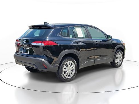 Used 2022 Toyota Corolla Cross L FWD image 4