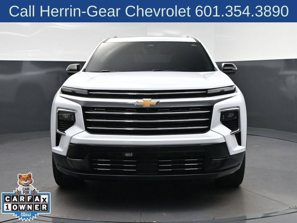 Used 2026 Chevrolet Traverse High Country FWD image 10