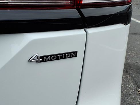 New 2026 Volkswagen Atlas Peak Edition image 10