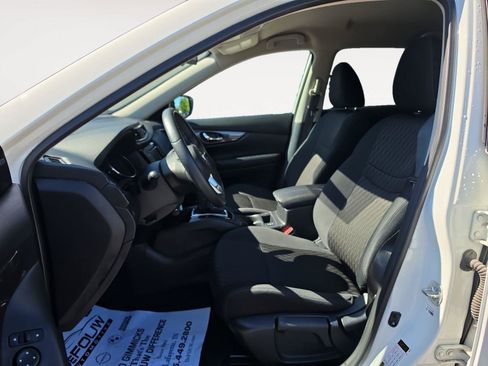 Used 2020 Nissan Rogue S FWD image 10