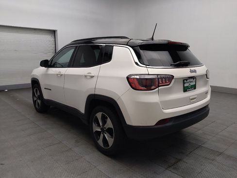 Used 2018 Jeep Compass Latitude w/ Popular Equipment Group FWD image 5