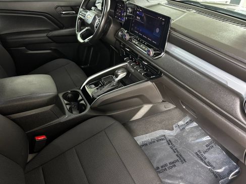 Used 2024 Chevrolet Colorado LT w/ LT Convenience Package RWD image 14