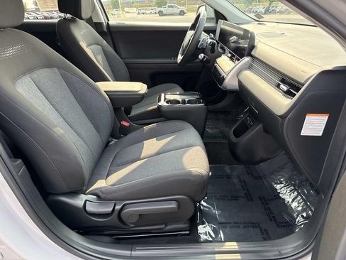 Used 2025 Hyundai Ioniq 5 SE RWD image 20