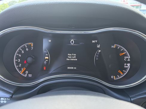 Used 2020 Jeep Grand Cherokee Limited w/ Luxury Group II RWD image 11