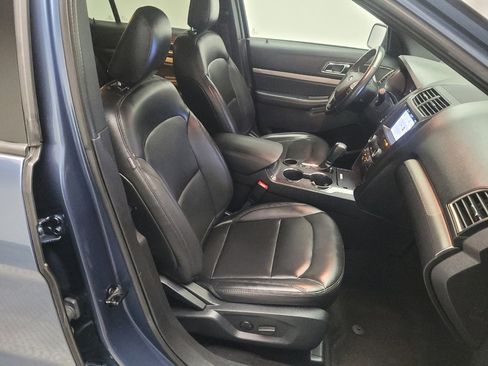 Used 2019 Ford Explorer XLT w/ Equipment Group 202A image 21