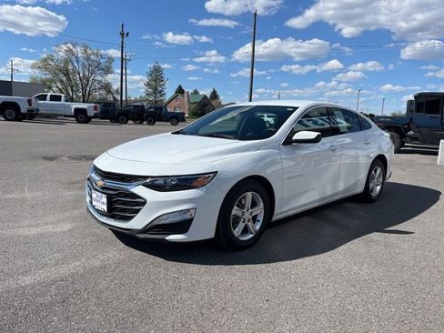 Used 2025 Chevrolet Malibu LS FWD image 3