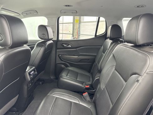 Used 2020 GMC Acadia SLT image 29