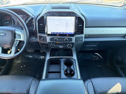 Used 2022 Ford F250 Lariat w/ Black Appearance Package image 18