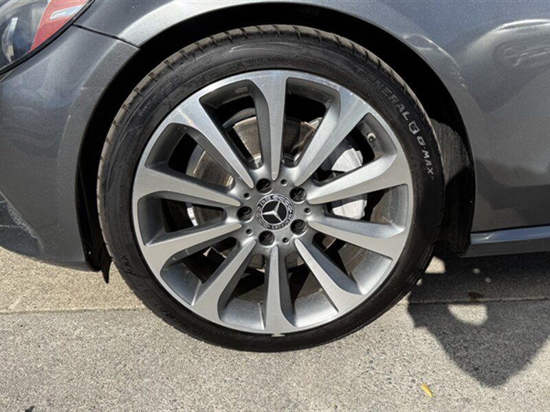 Used 2018 Mercedes-Benz C 300 Coupe image 27