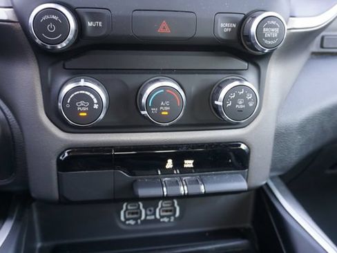 Used 2020 RAM 1500 Big Horn RWD image 24