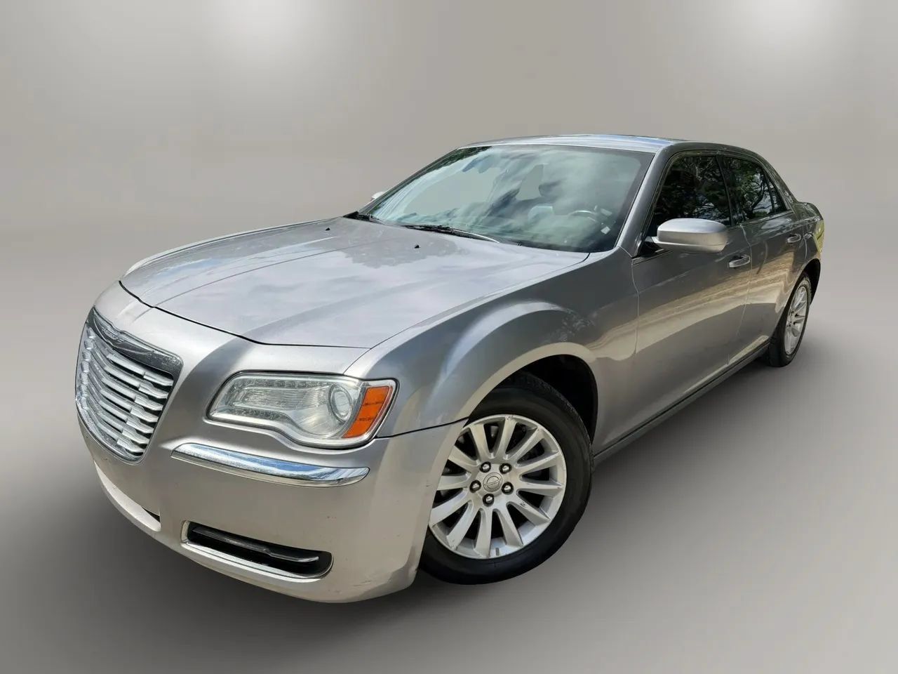 Used 2014 Chrysler 300 RWD image 11