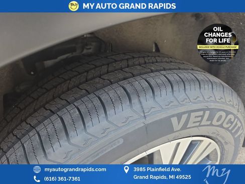 Used 2023 Nissan Rogue SV AWD/4WD image 39